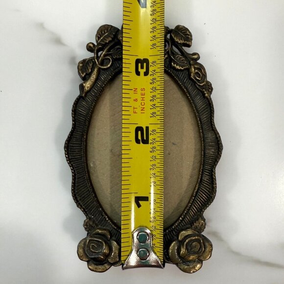 VTG Brass? The Weston Gallery Miniature Oval Floral Relief Metal Easel Frame - Picture 11 of 11